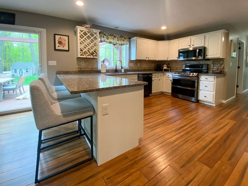 51 Magnolia Dr