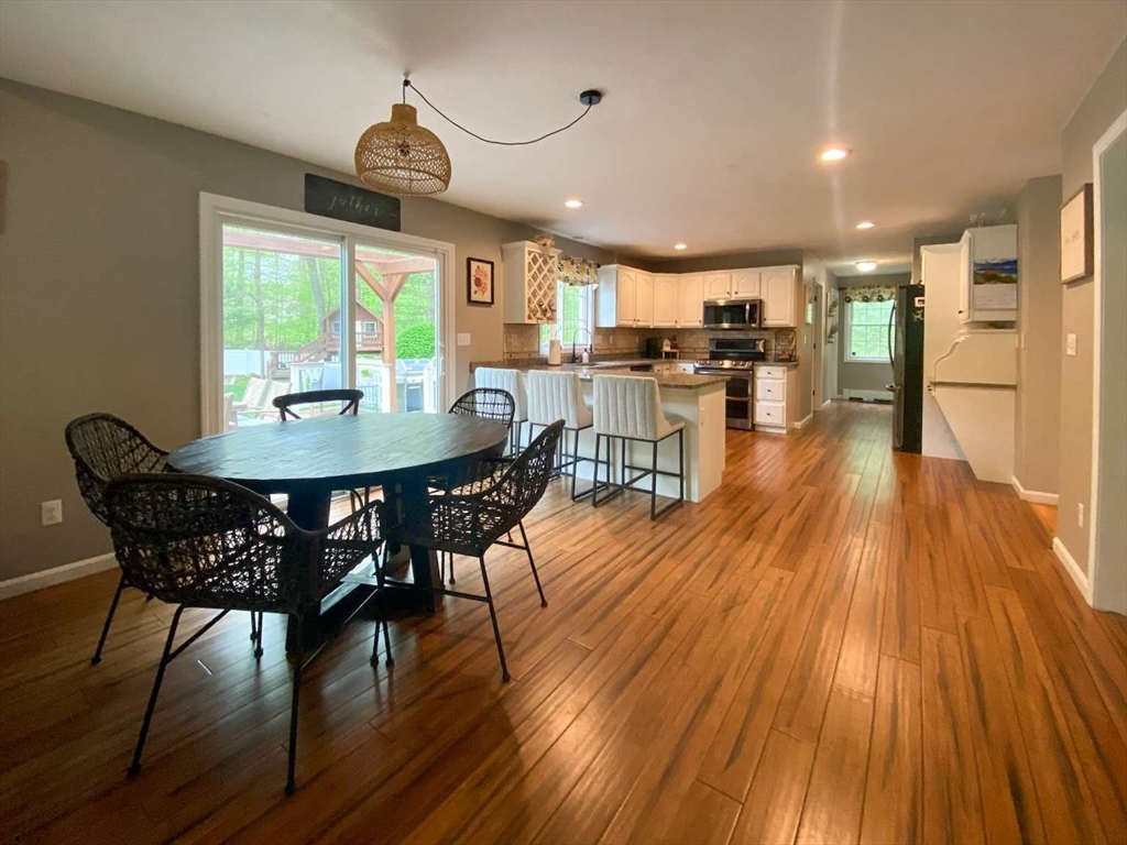51 Magnolia Dr