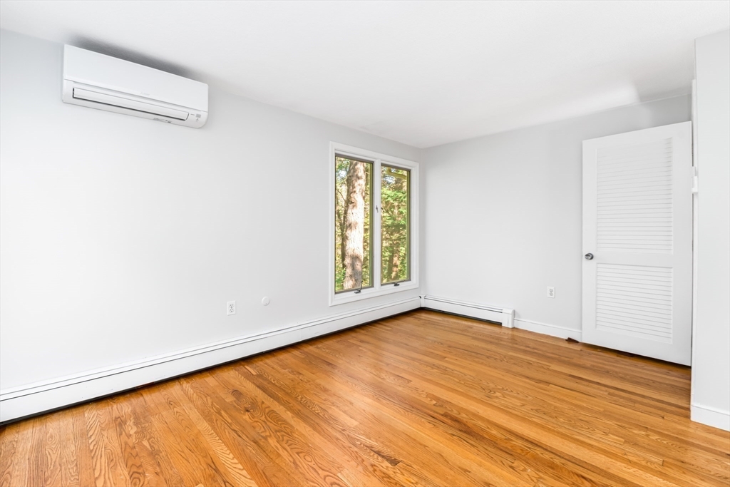 Sherborn, Massachusetts 01770, United States, 4 Bedrooms Bedrooms, ,3 BathroomsBathrooms,Residential,Active,223974