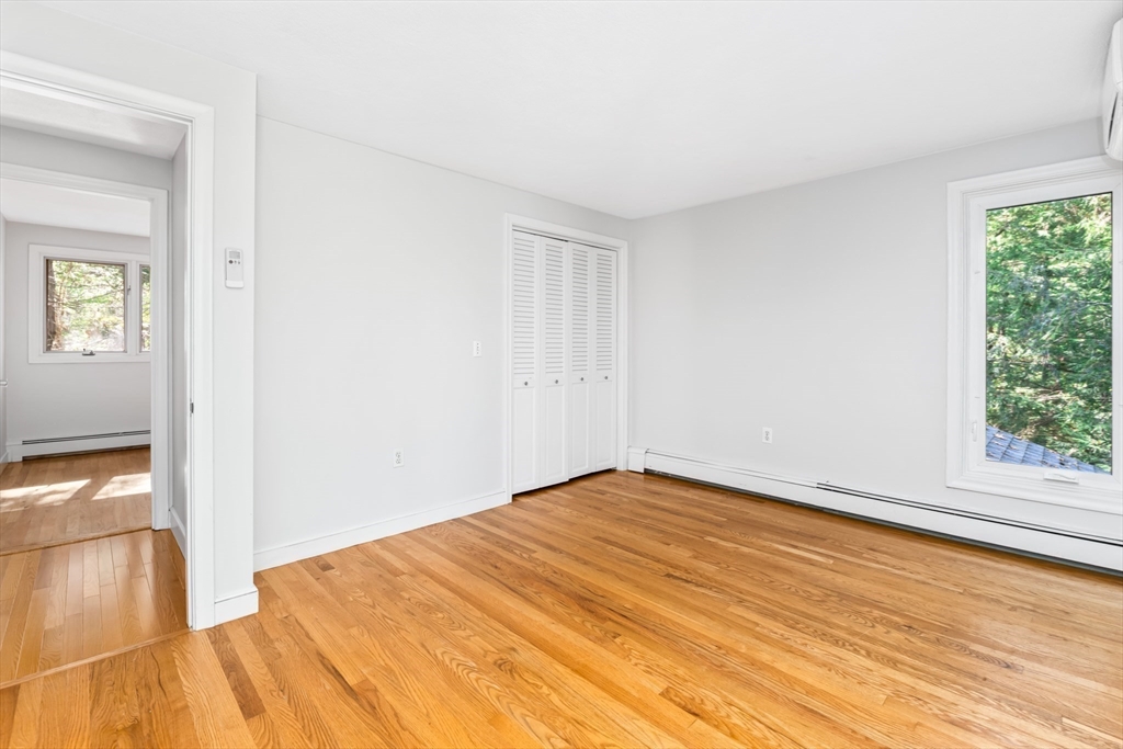 Sherborn, Massachusetts 01770, United States, 4 Bedrooms Bedrooms, ,3 BathroomsBathrooms,Residential,Active,223974