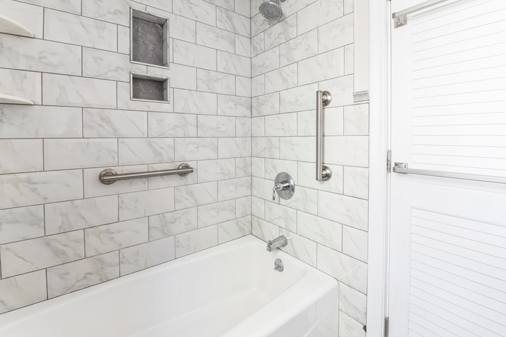 Sherborn, Massachusetts 01770, United States, 4 Bedrooms Bedrooms, ,3 BathroomsBathrooms,Residential,Active,223974