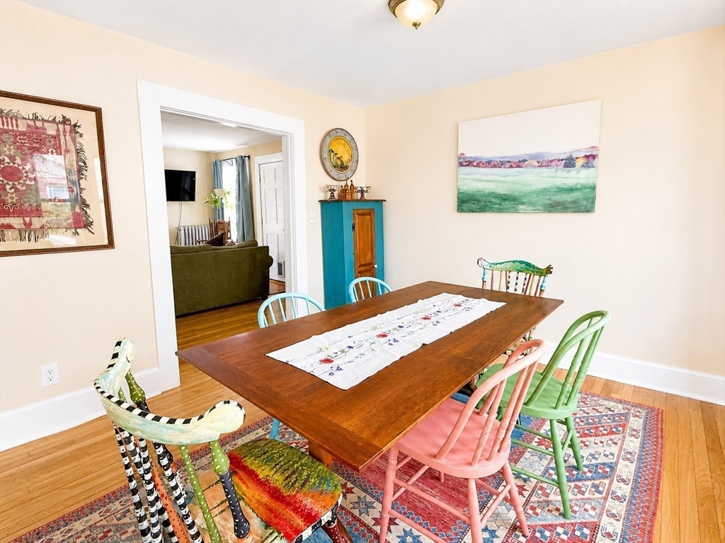 27 Holyoke St, Easthampton, MA Photo #15