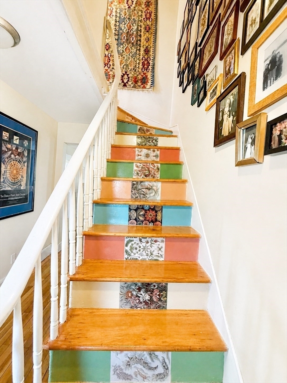 27 Holyoke St, Easthampton, MA Photo #20