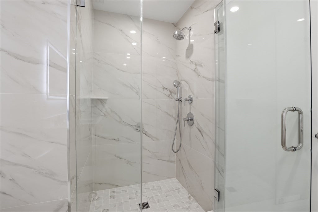 36 Loomis #401, Bedford, MA, 36 Loomis #401, Bedford, MA Photo #11
