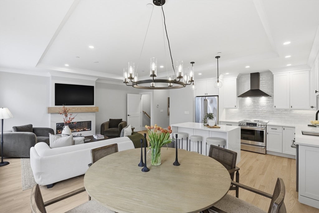 36 Loomis #401, Bedford, MA, 36 Loomis #401, Bedford, MA Photo #3