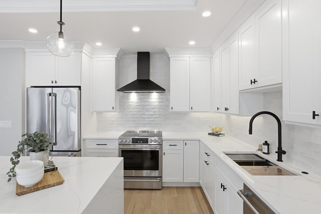 36 Loomis #401, Bedford, MA, 36 Loomis #401, Bedford, MA Photo #6