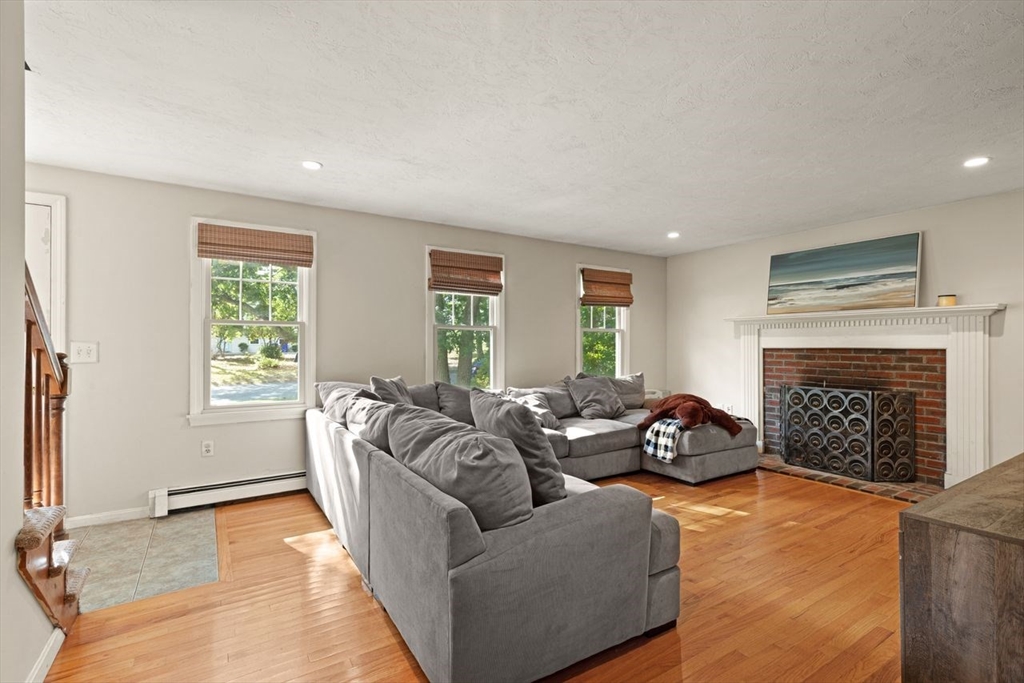 10 Homestead Rd