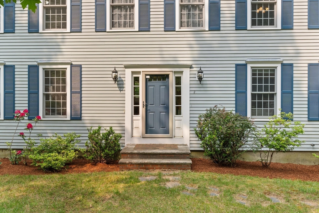 2 Hickory Ln