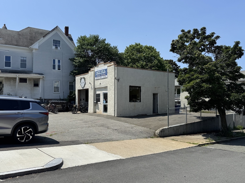 78 Cabot Street