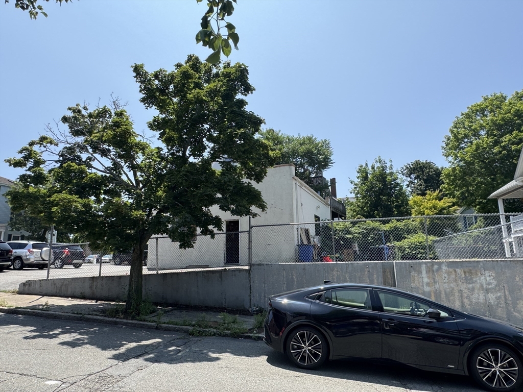 78 Cabot Street