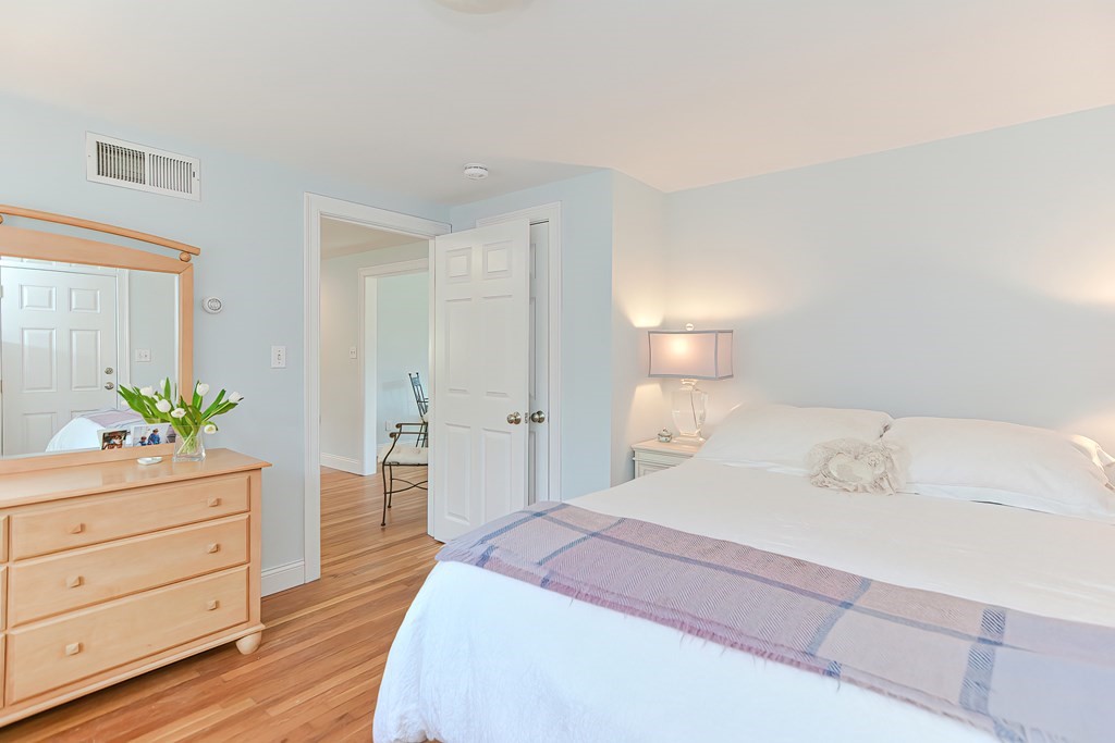 Wrentham, Massachusetts 02093, United States, ,Commercial,Active,185123