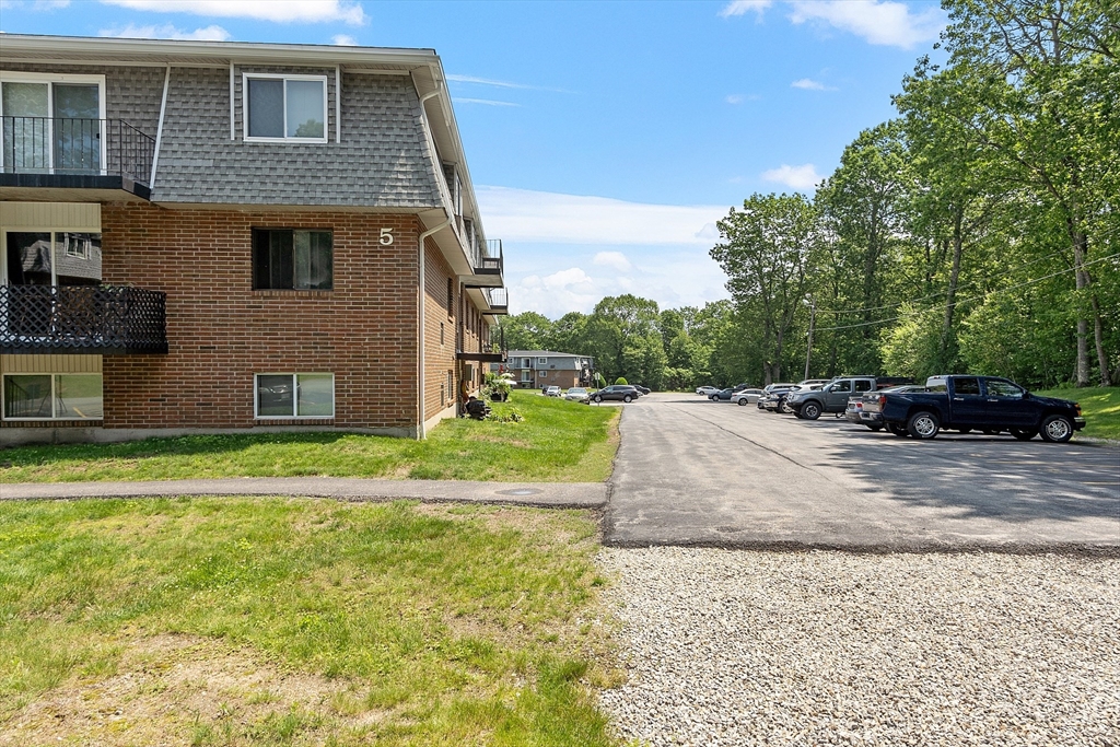 176 Maple Ave 5-5