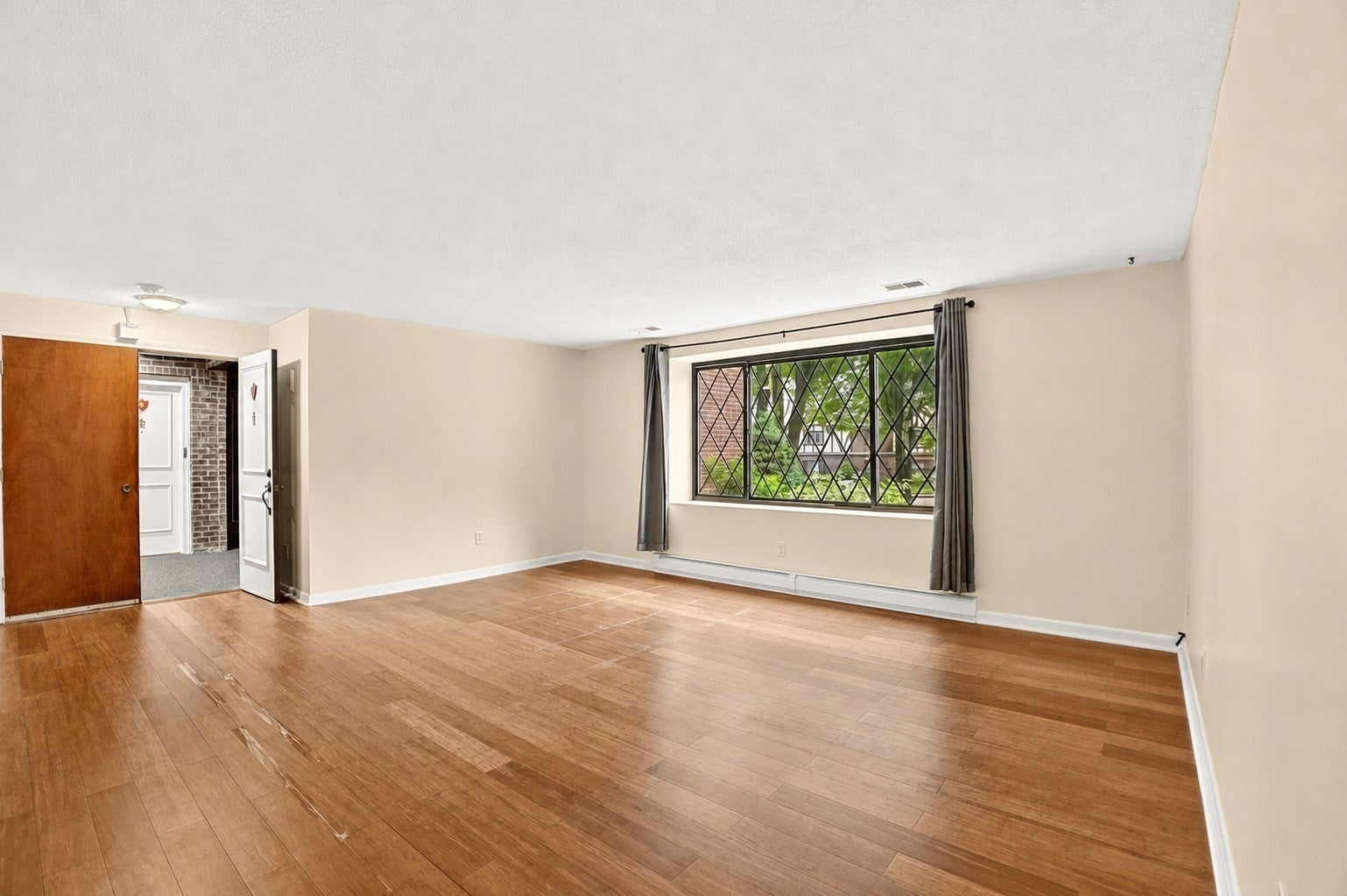 14 Royal Lake Drive 1