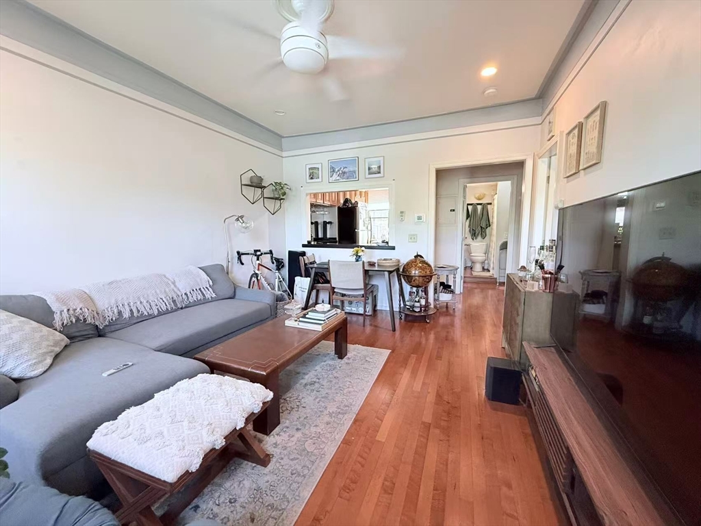 1880 Commonwealth Ave 5