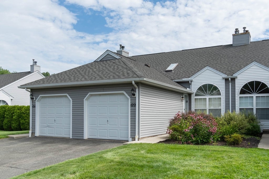 122 Brookfield Ln #122, Agawam, MA Photo #1