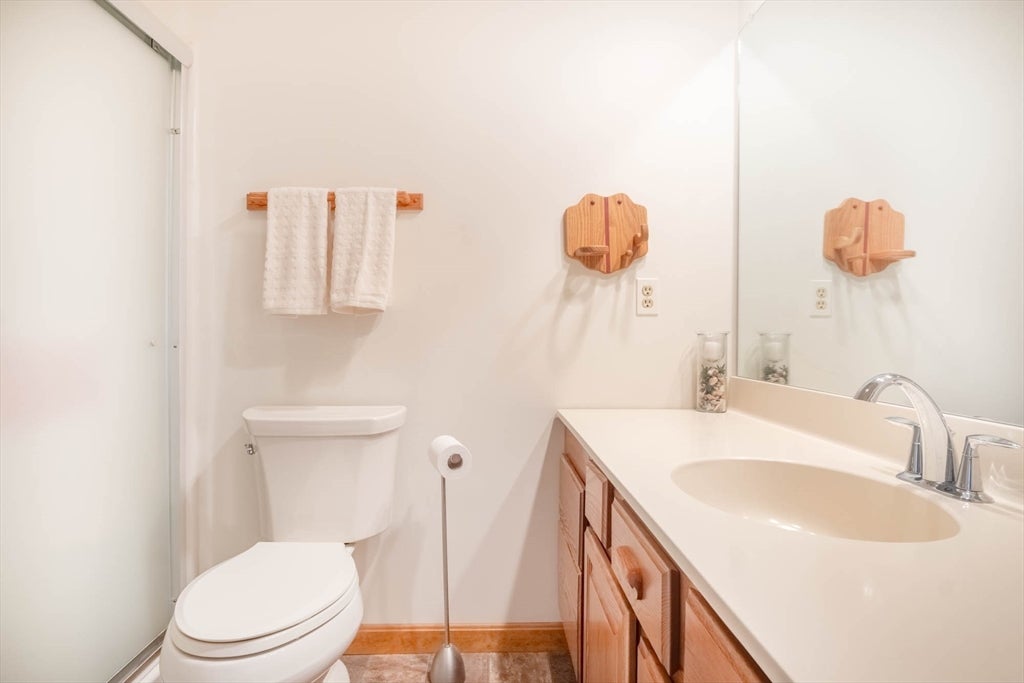 122 Brookfield Ln #122, Agawam, MA Photo #9