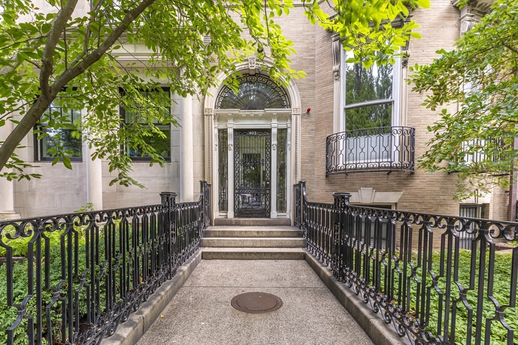 405 Commonwealth Ave 2