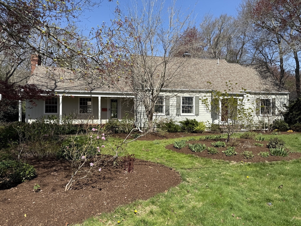 21 Memorial Ave