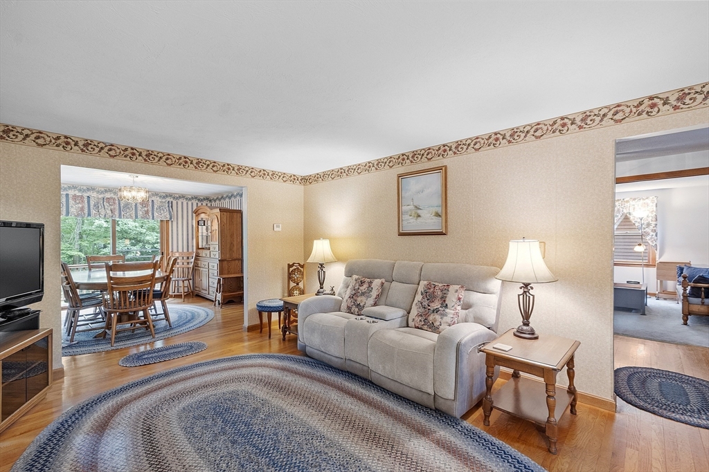 310 Simonds Rd