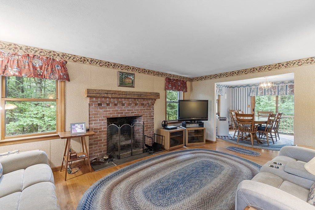 310 Simonds Rd