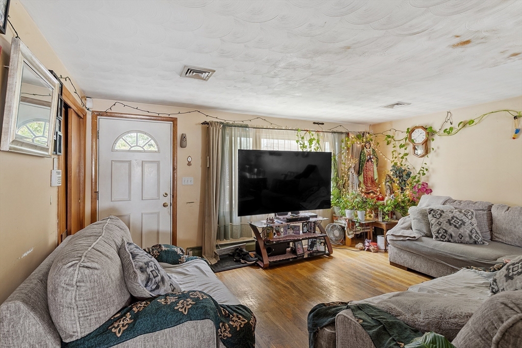 62 Highland Ave