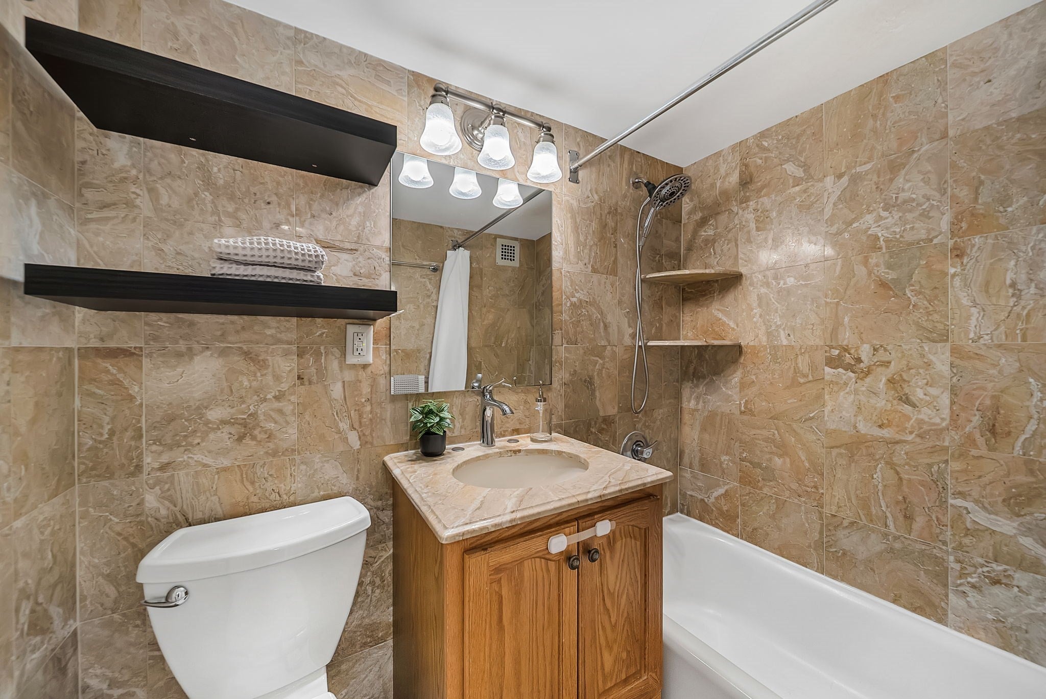 9 Hawthorne Pl #7H, Boston, MA Photo #19