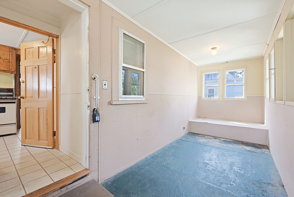 511 Ash St, Brockton, MA Photo #9