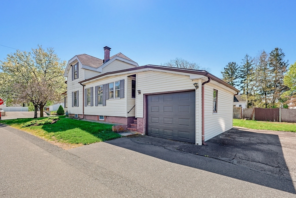 511 Ash St, Brockton, MA Photo #6