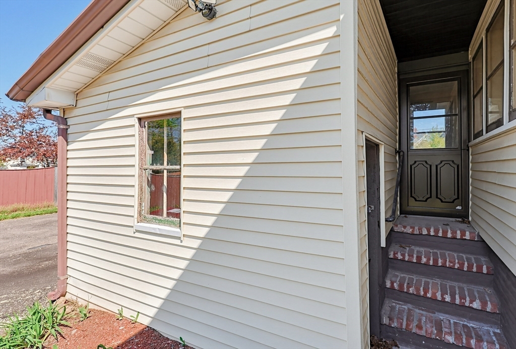511 Ash St, Brockton, MA Photo #7