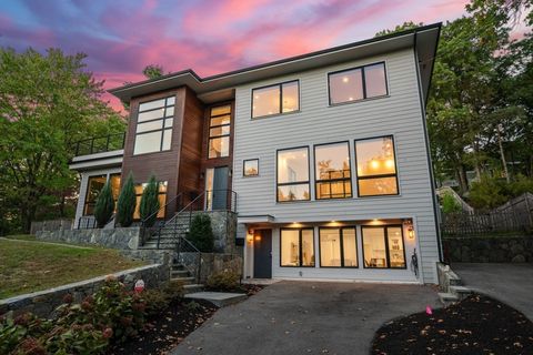 61 Lakeview Ave Newton MA 02460