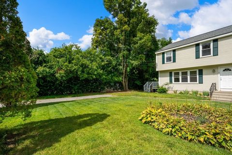 9 Webster St 9 Douglas MA 01516