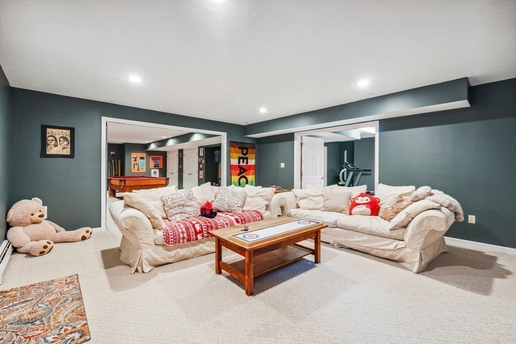 Sherborn, Massachusetts 01770, United States, 5 Bedrooms Bedrooms, ,5 BathroomsBathrooms,Residential,Active,154979