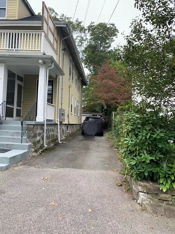 25 Tucker St 1