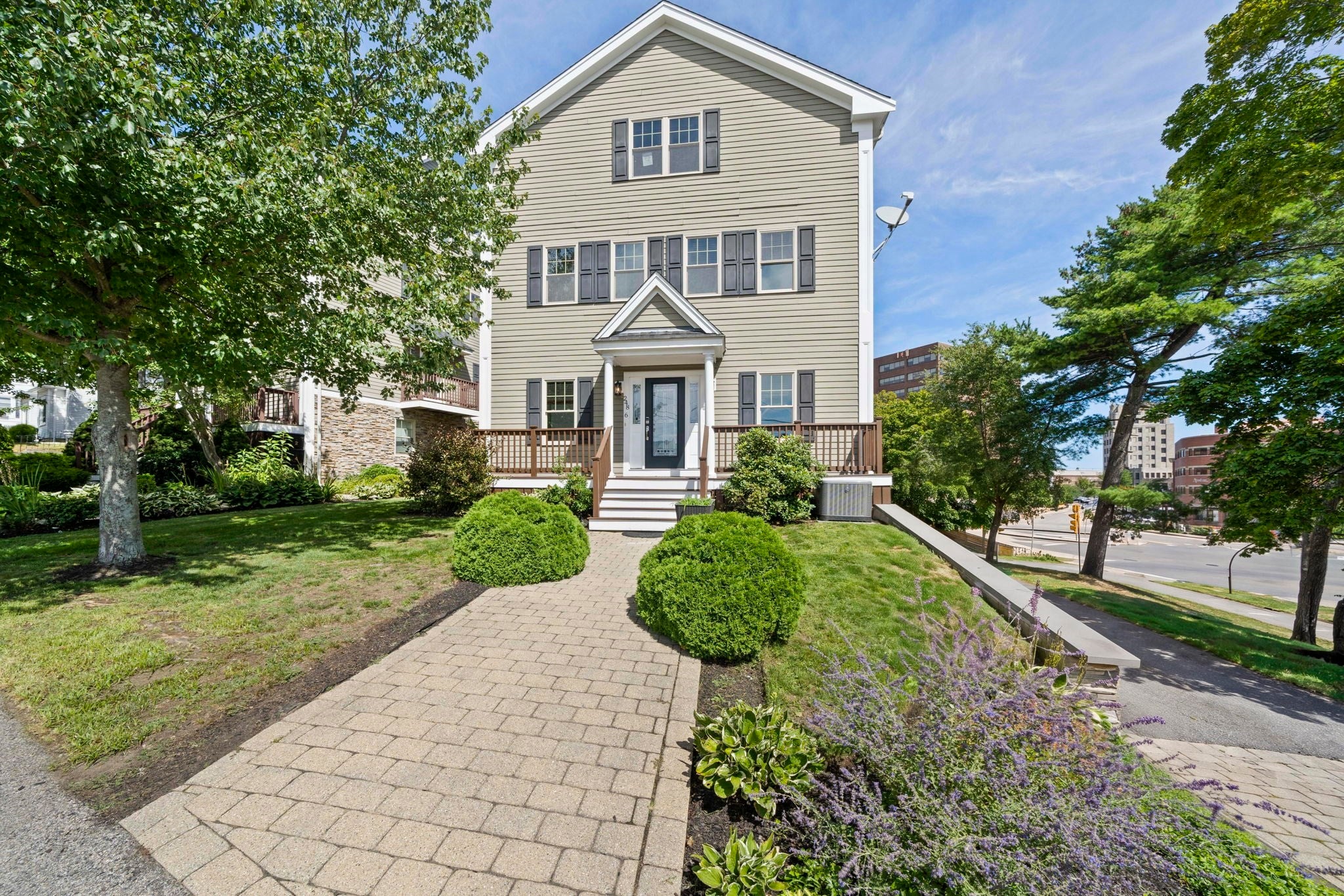 Photo of 248 Presidents Ln, Quincy, MA