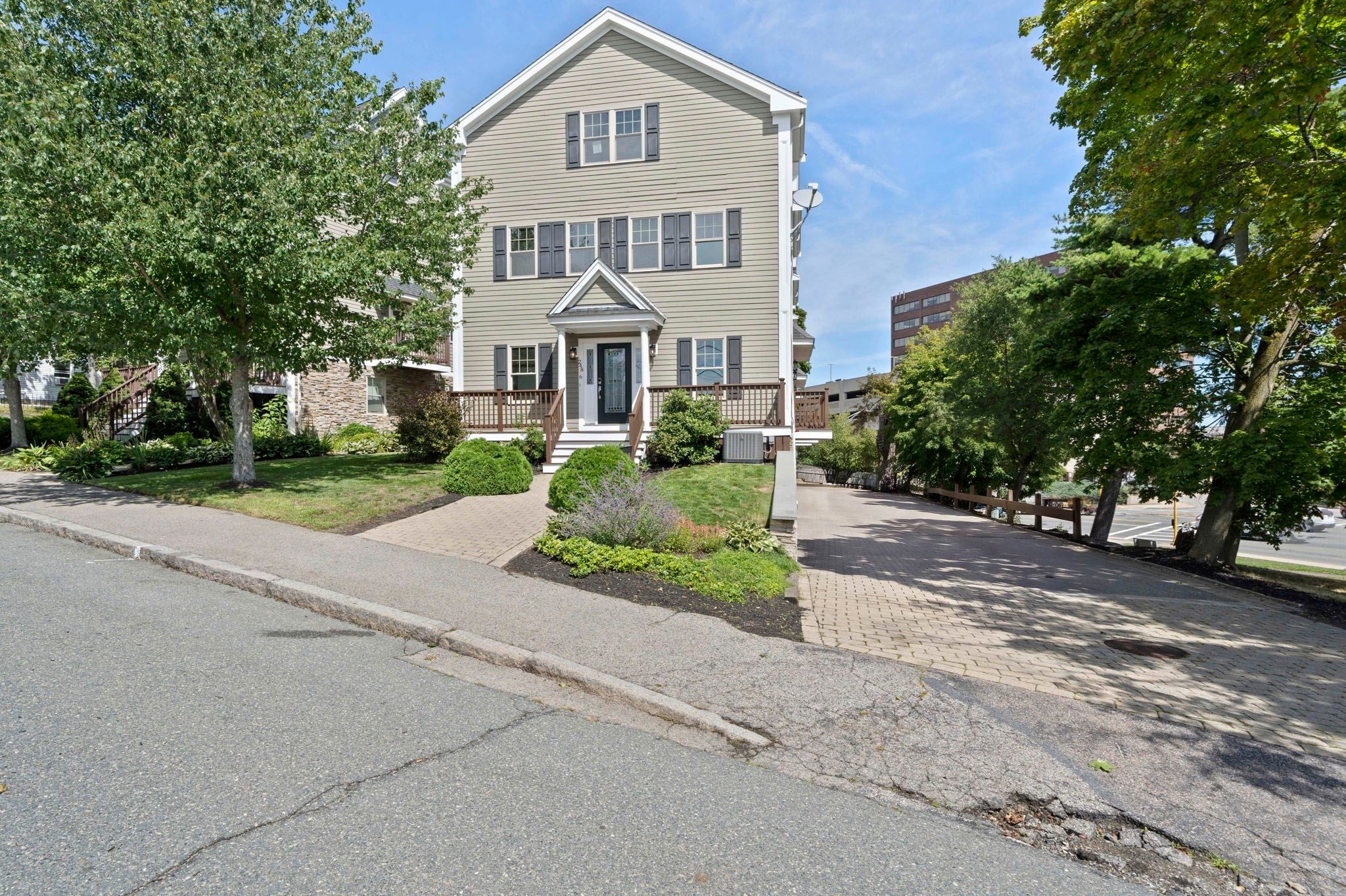 248 Presidents Ln 6