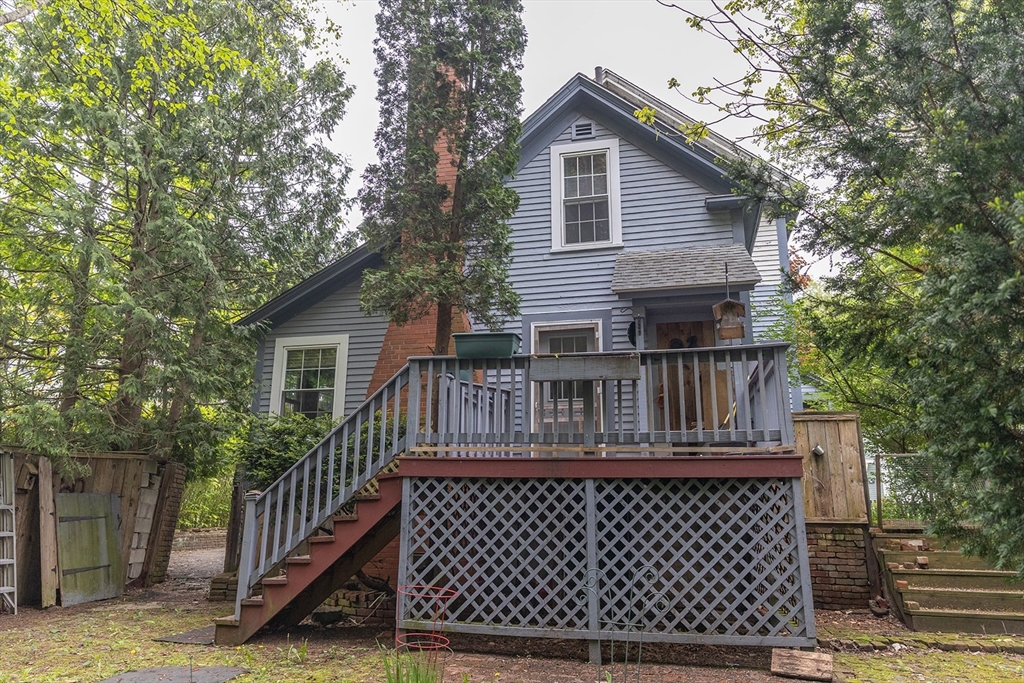 270 Riverbend St