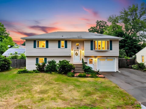 Photo of 243 Ambrose St, Springfield, MA 01109 (MLS # 73555146)