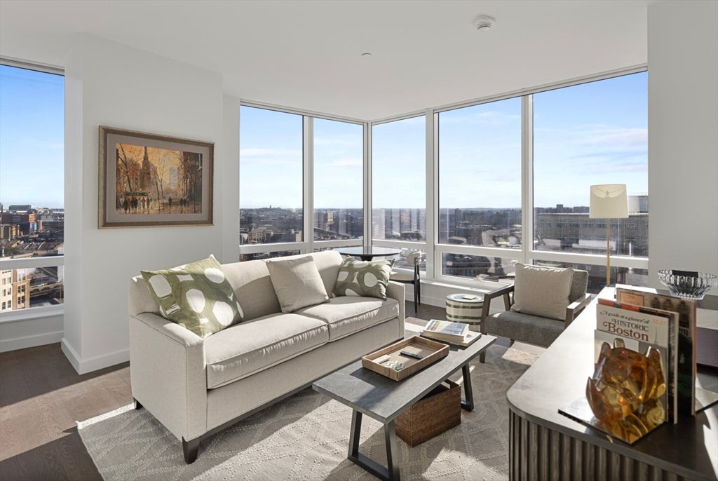 430 Stuart St #1505 Floor 15