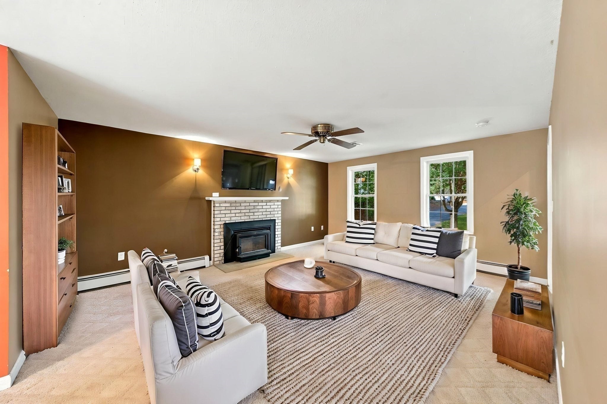 43 Wampanoag Dr