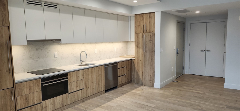 1055 Cambridge St 201