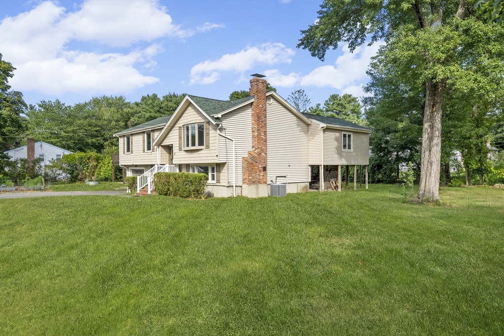 9 Oak Drive, Plainville, MA Photo #32