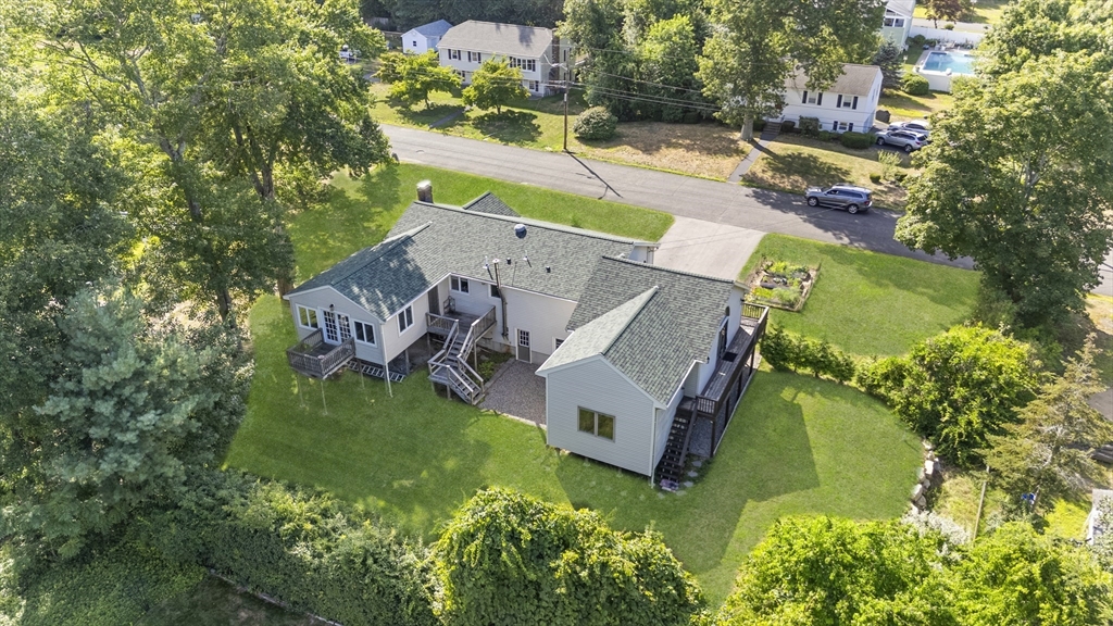 9 Oak Drive, Plainville, MA Photo #33