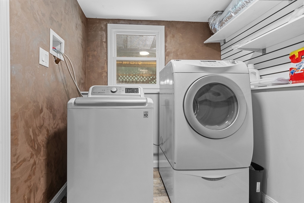 9 Oak Drive, Plainville, MA Photo #25