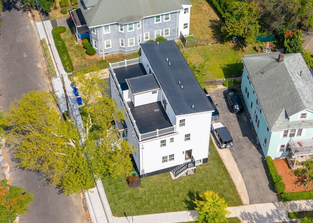 Arlington, Massachusetts 02474, United States, 3 Bedrooms Bedrooms, ,3 BathroomsBathrooms,Residential,Active,209185