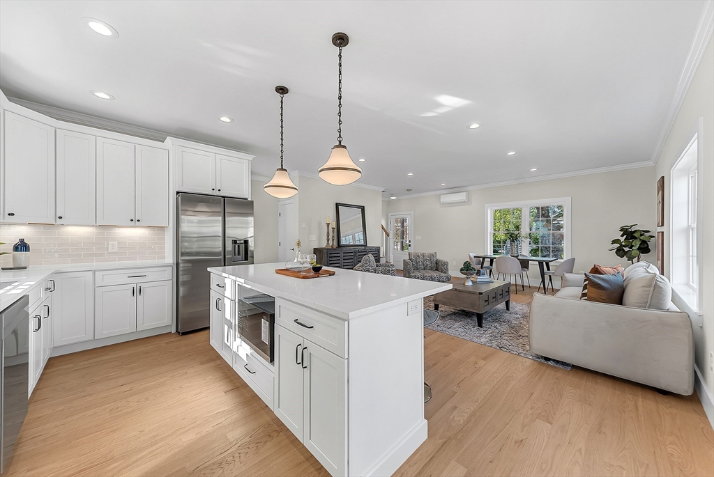 Arlington, Massachusetts 02474, United States, 3 Bedrooms Bedrooms, ,3 BathroomsBathrooms,Residential,Active,209185