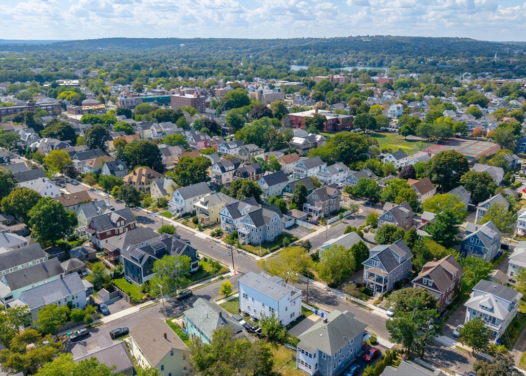 Arlington, Massachusetts 02474, United States, 3 Bedrooms Bedrooms, ,3 BathroomsBathrooms,Residential,Active,209185