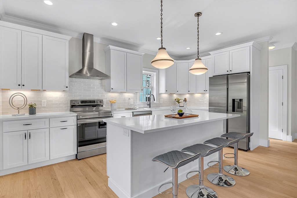 Arlington, Massachusetts 02474, United States, 3 Bedrooms Bedrooms, ,3 BathroomsBathrooms,Residential,Active,209185