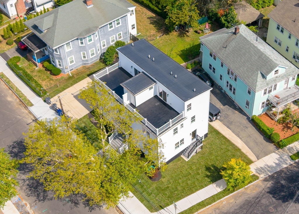 Arlington, Massachusetts 02474, United States, 3 Bedrooms Bedrooms, ,3 BathroomsBathrooms,Residential,Active,209185