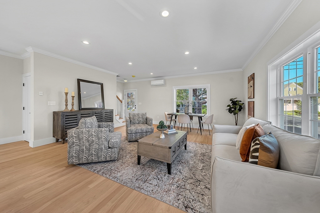 Arlington, Massachusetts 02474, United States, 3 Bedrooms Bedrooms, ,3 BathroomsBathrooms,Residential,Active,209185