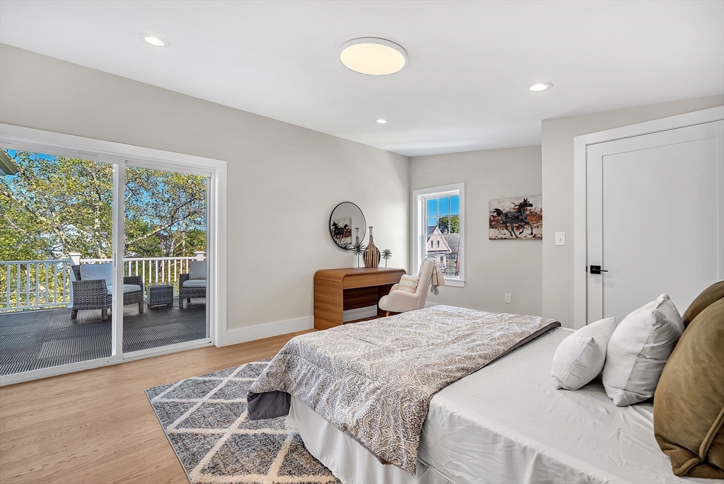 Arlington, Massachusetts 02474, United States, 3 Bedrooms Bedrooms, ,3 BathroomsBathrooms,Residential,Active,209185